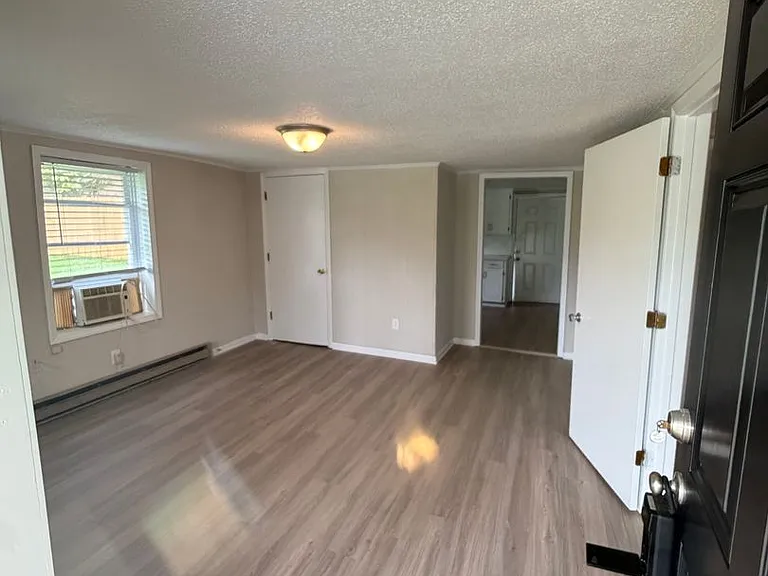 605 Grant Ave — Photo 5