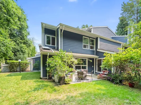9101 Forest Grove Dr #30, Burnaby, BC V5A 3Z5