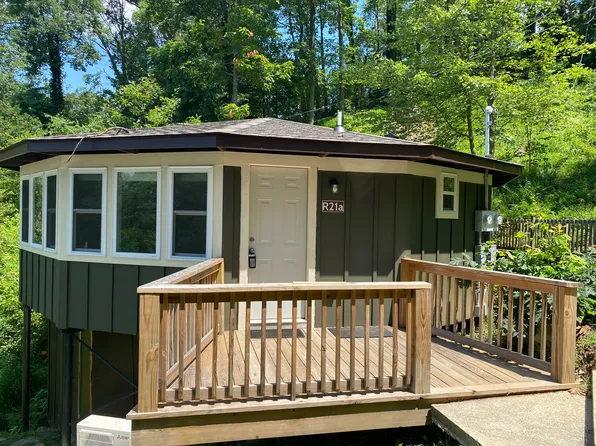 25 Howland Rd #R21-a, Asheville, NC 28804