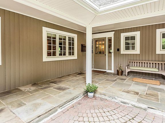 4th image of 1335 Auerbach Ave