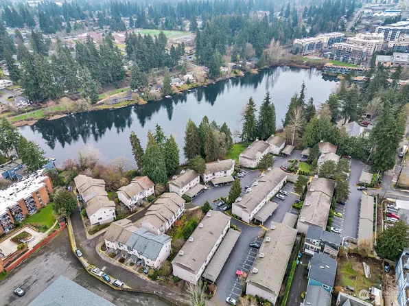 1138 N 198th Street #D202, Shoreline, WA 98133