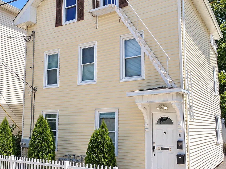 19 Melton St #3