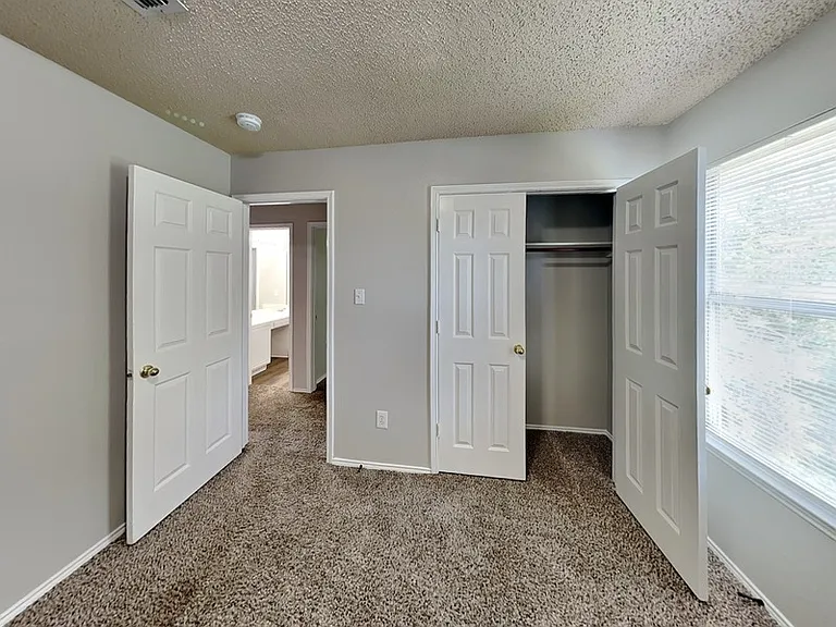 3990 Sarasota Springs Dr — Photo 11