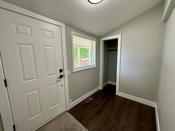 3rd image of 403 E 3rd St