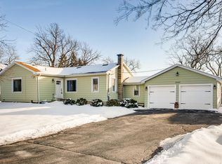 20689 W Park Ave, Mundelein, IL