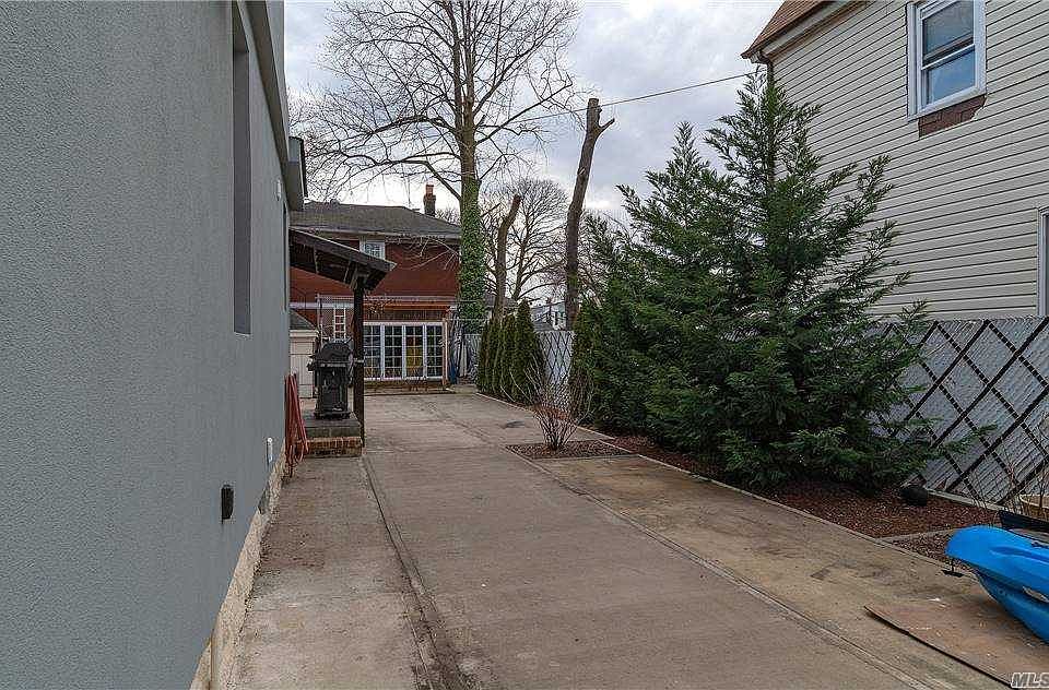 2nd image of 89th Ave