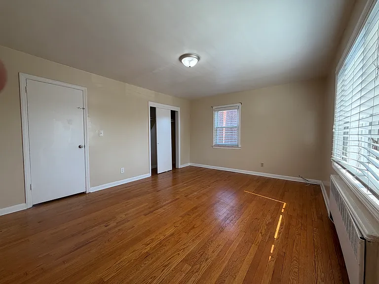 805 Harvard Pl — Photo 5