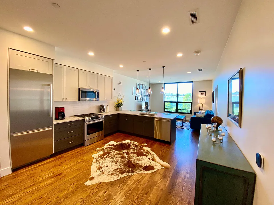 5 W Mendenhall St #312