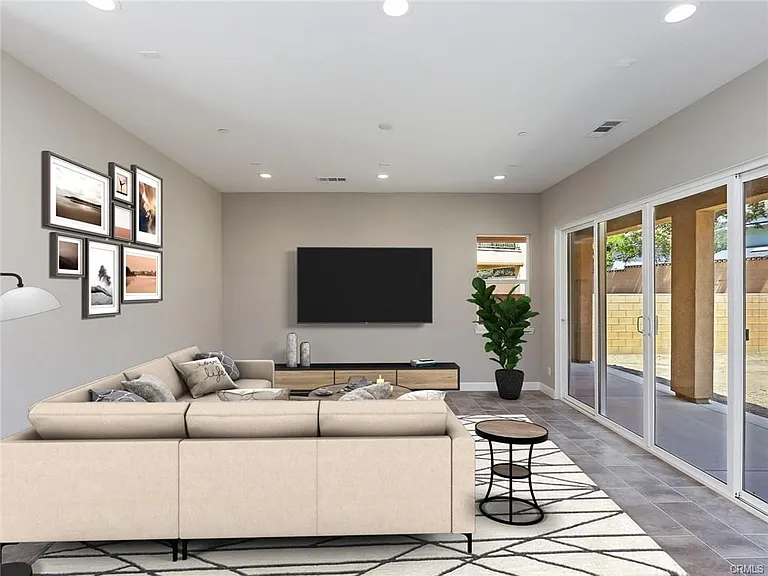 2333 Bella Colina — Photo 3