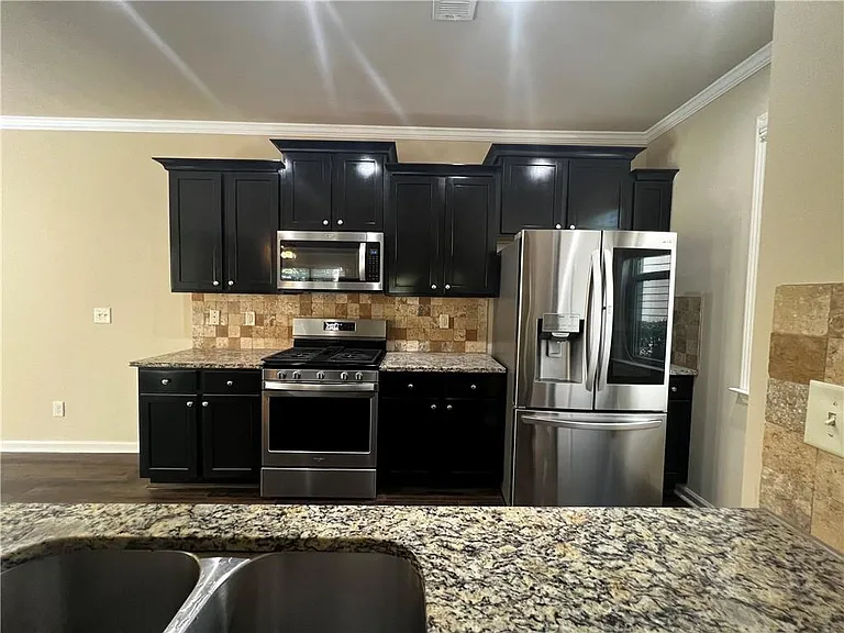 750 Village Field Ct — Photo 3