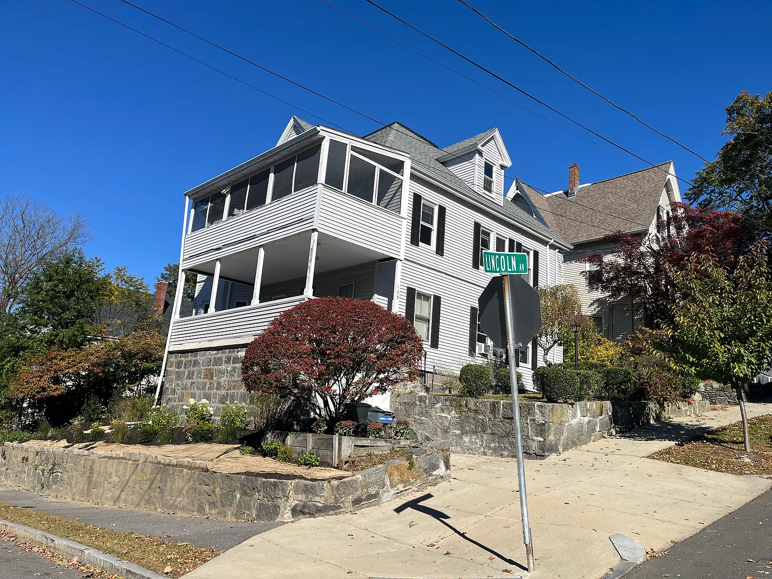 129 Lincoln Ave — Photo 1