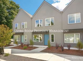 6790 N McKenna Ave, Portland, OR