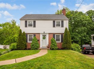 383 Woodcliff Cir, Pittsburgh, PA 15243