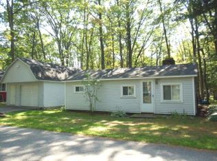 520 Ithaca St, Harrison, MI 48625