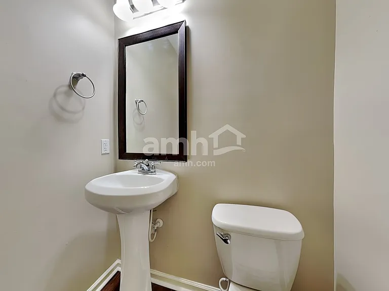 498 Stonebridge Cir — Photo 9