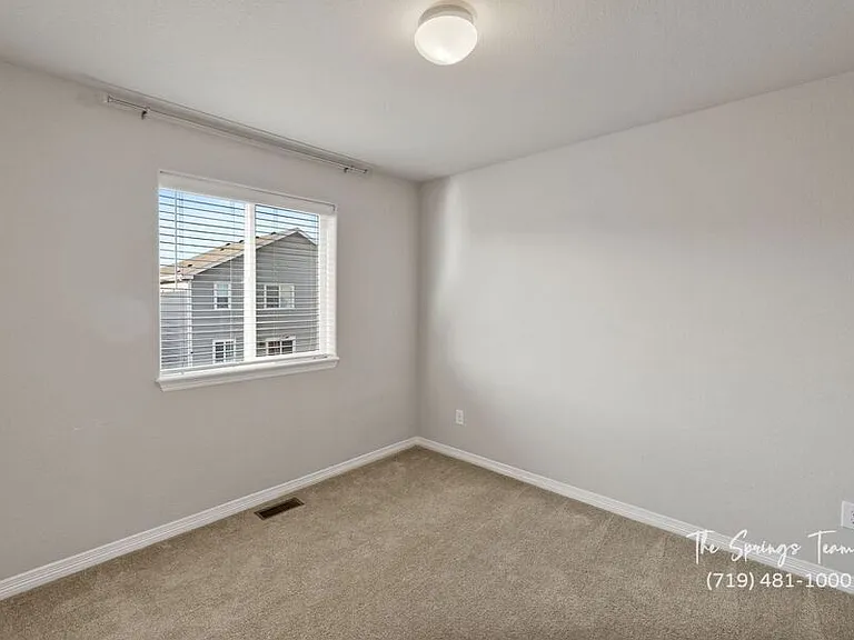 10898 Rowley Dr — Photo 31