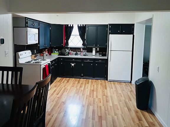 2nd image of 31944 Brown St