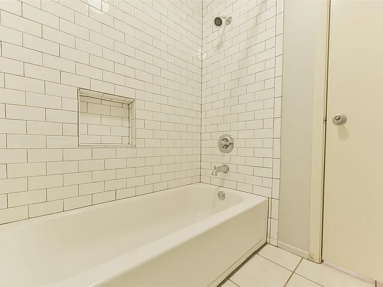 16606 Burlcreek — Photo 29
