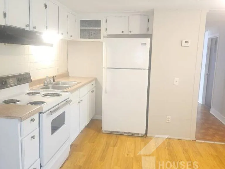 130 Rooker Ln — Photo 4