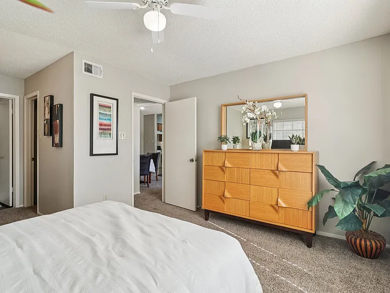 Rock Canyon Apartments — Photo 19