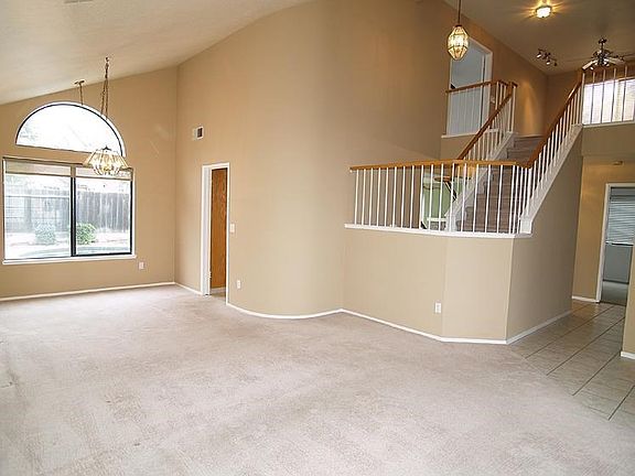 3rd image of 4205 Killigrew Dr