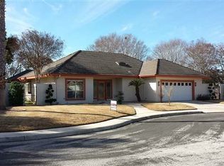 2 Cheshire Ct, San Antonio, TX 78218