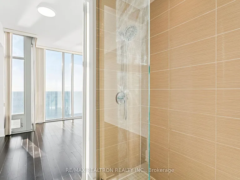 103 The Queensway #2805 — Photo 24