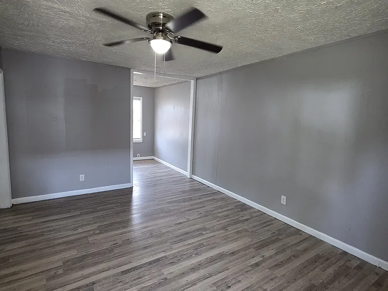 918 S Hiram Ave #2 — Photo 2