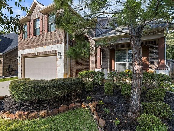 2nd image of 110 Forest Heights Ct