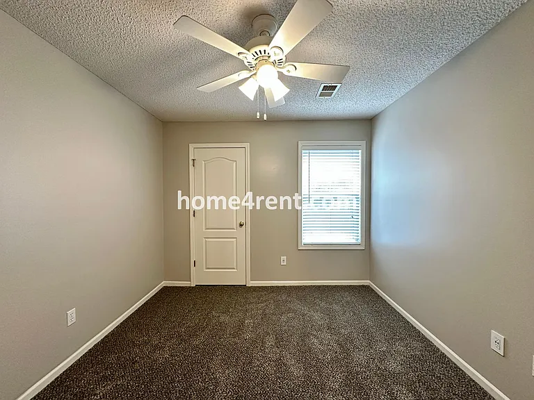 17825 W 160th St — Photo 40
