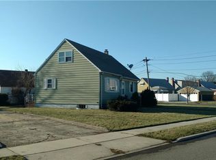 3 Skitka Ave, Carteret, NJ 07008