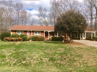 4815 Rolling Rd, Kernersville, NC 27284
