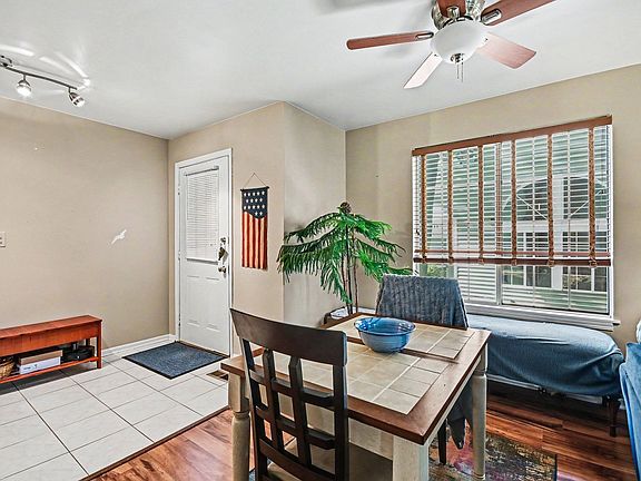 5th image of 107 Winchester Dr Unit A