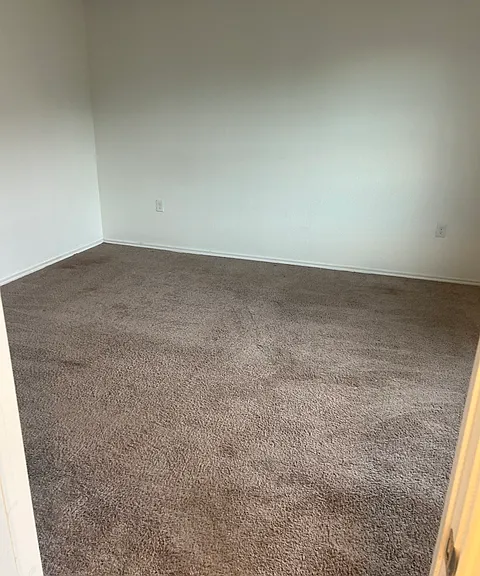 1038 Janzen Rd — Photo 11