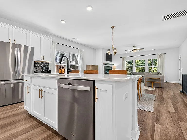 3177 Safe Harbor Way — Photo 9