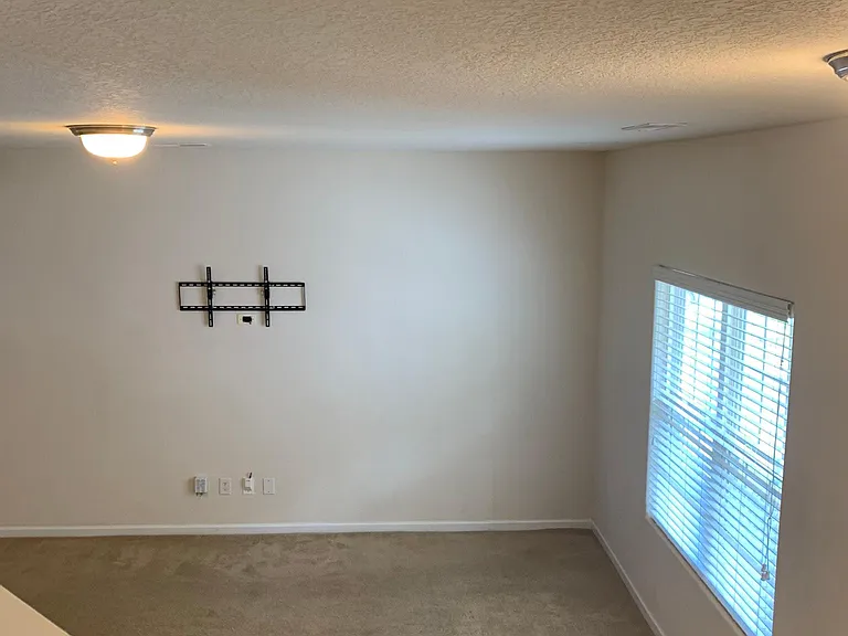 7614 Mockernut Dr — Photo 4