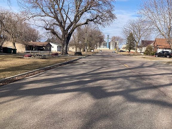 5th image of 679 2nd Ave