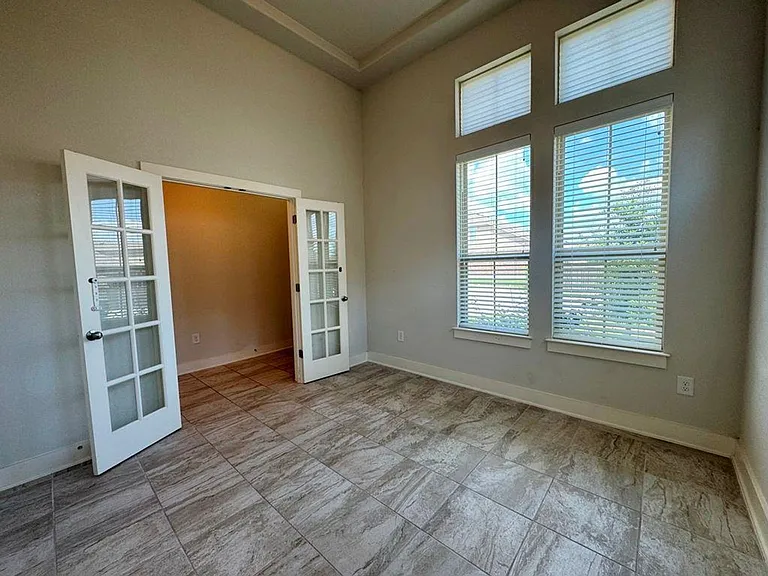 12008 Reindeer Dr — Photo 5