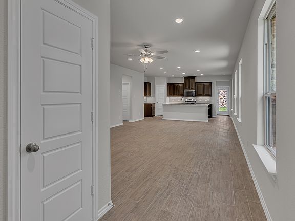 3rd image of 1729 Hazer Ln