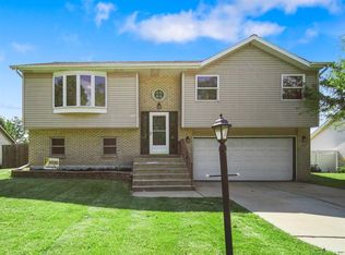 787 Pearson Rd, Porter, IN 46304