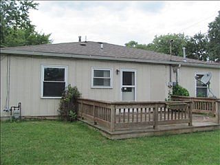 3rd image of 2401 Manitoba Dr