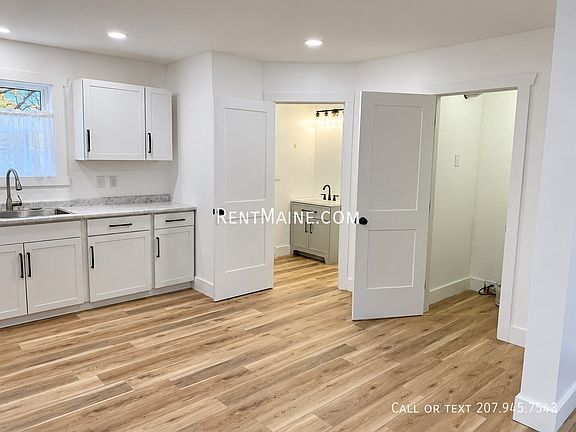3rd image of 167 Kennebec Rd APT 11