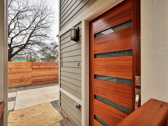 2nd image of 720 Pedernales St #B