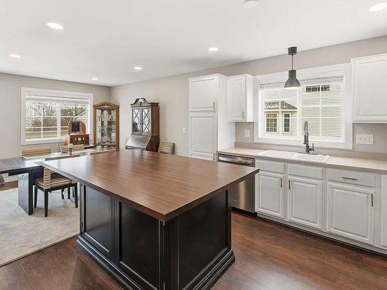 7598 Crimson Ln — Photo 2