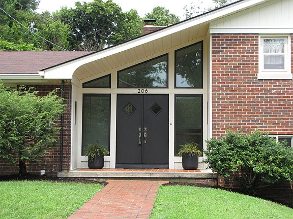 2nd image of 206 Eastway Dr