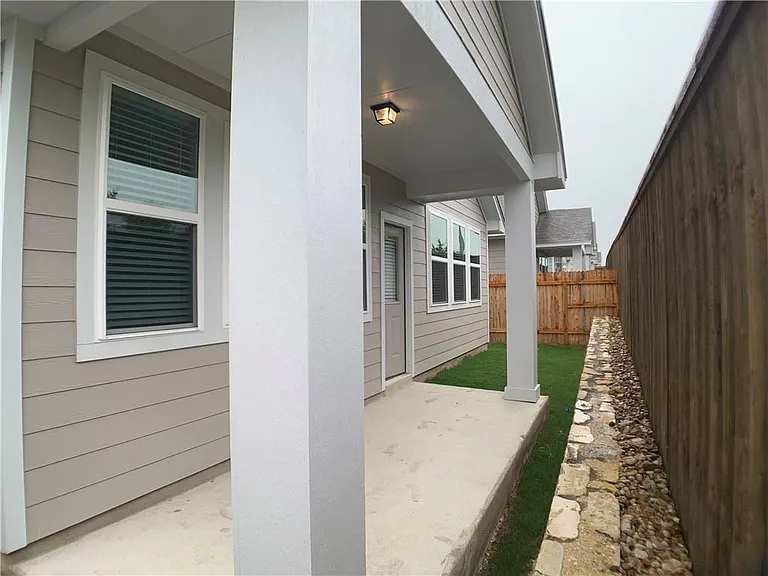 237 Michaelis Dr — Photo 21