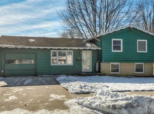 1010 W Washington St, Winterset, IA 50273