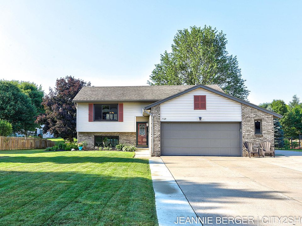 1st image of 7523 Yorkshire Dr