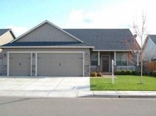 183 Auburn Ln, Creswell, OR 97426