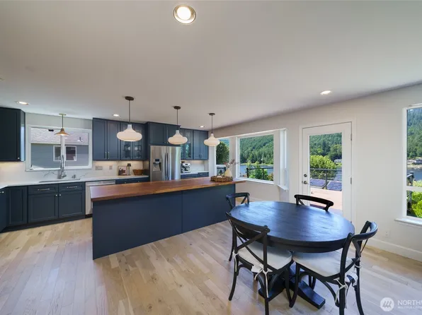 18820 Big Lake Ridge Place, Mount Vernon, WA 98274
